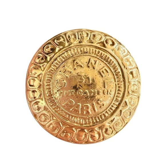 Authentic CHANEL Gold 31 Rue Cambon Round Typography Brooch Pin - Picture 5 of 10